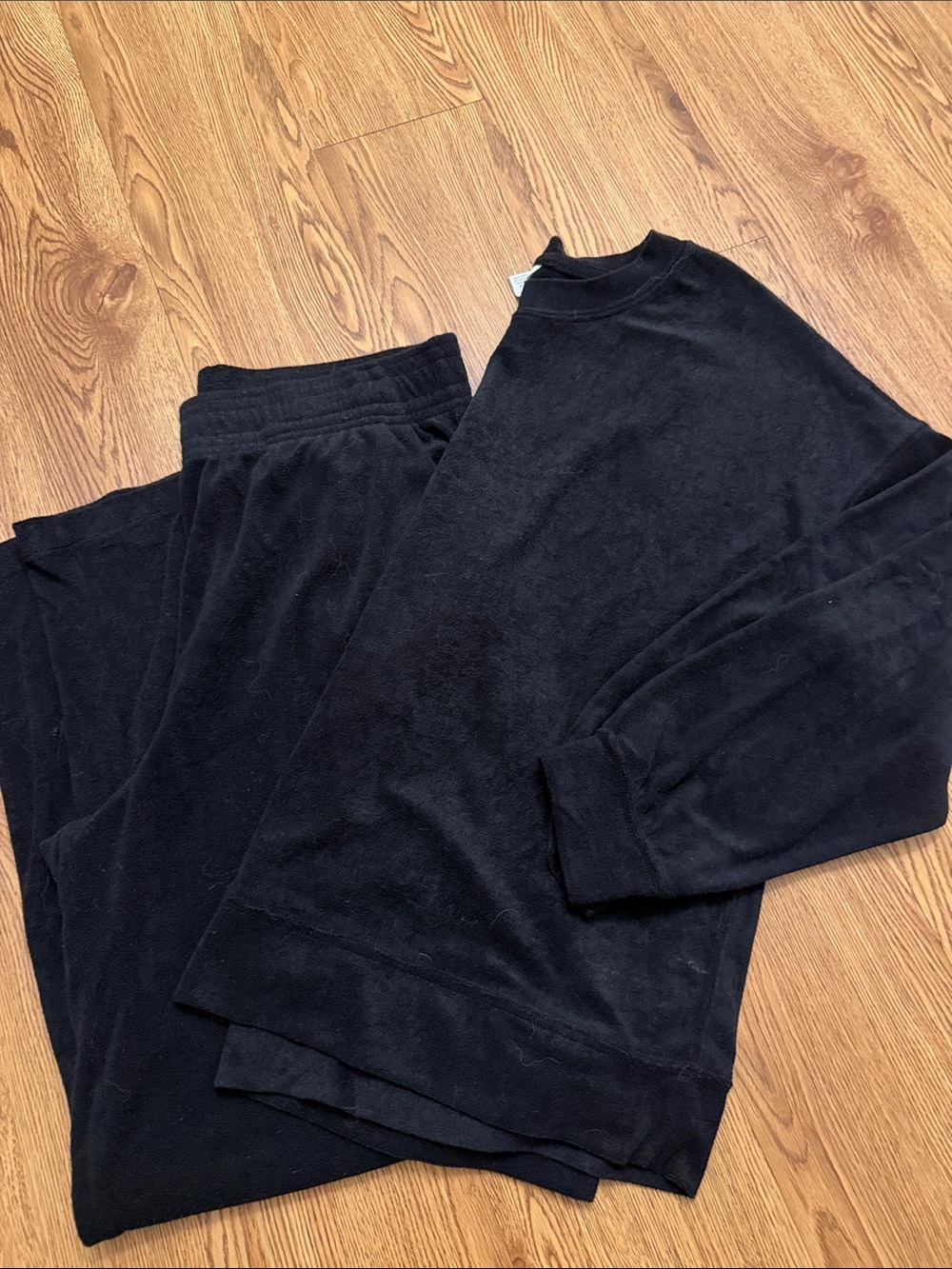 Women’s Black Terry Set (Pants & Crew-neck)